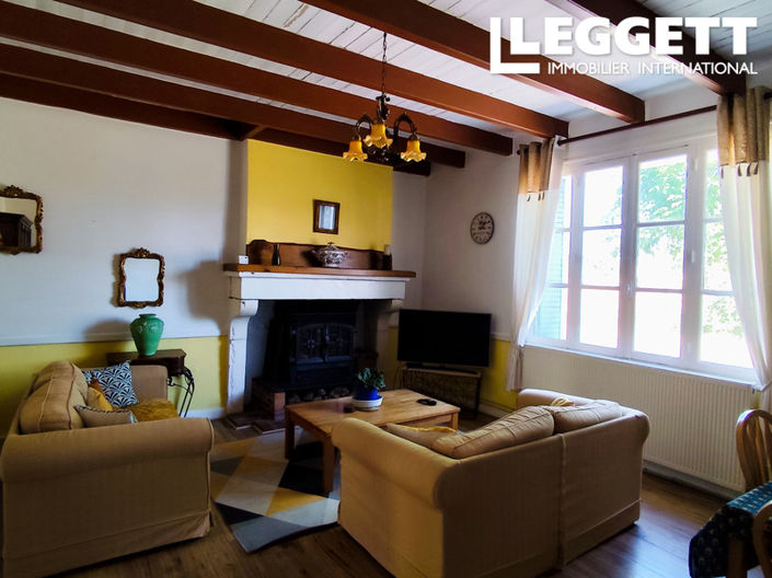 Image No.3-8 Bed House for sale