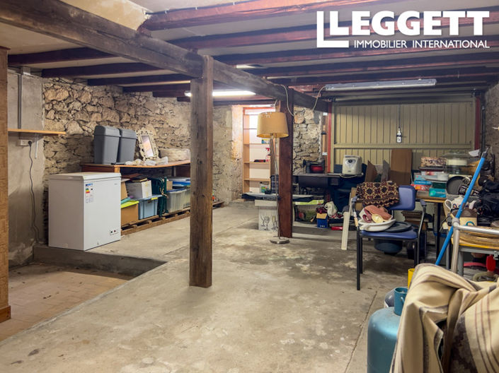 Image No.8-2 Bed House for sale