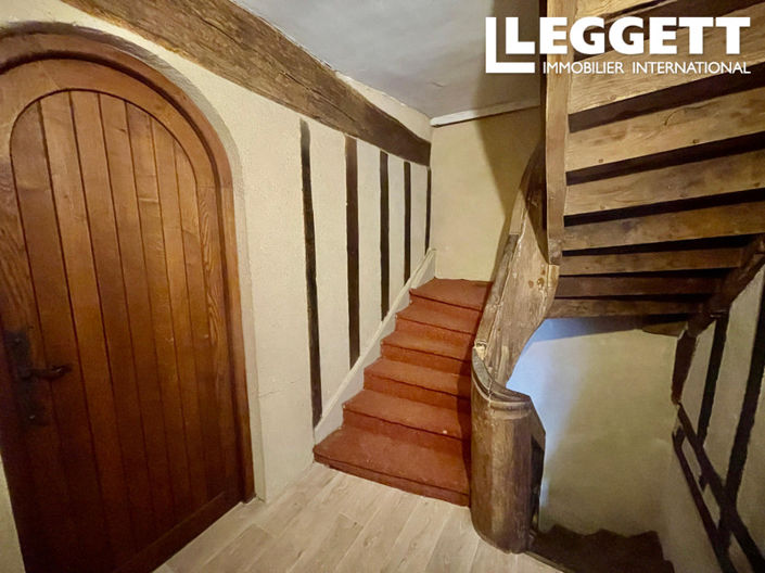 Image No.8-5 Bed House for sale