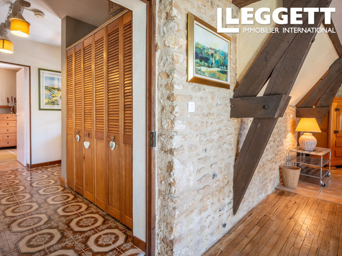 Image No.5-2 Bed House for sale