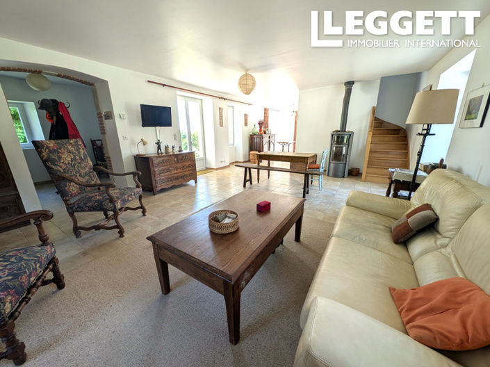 Image No.6-4 Bed House for sale