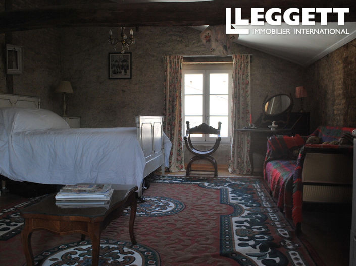 Image No.7-4 Bed House for sale