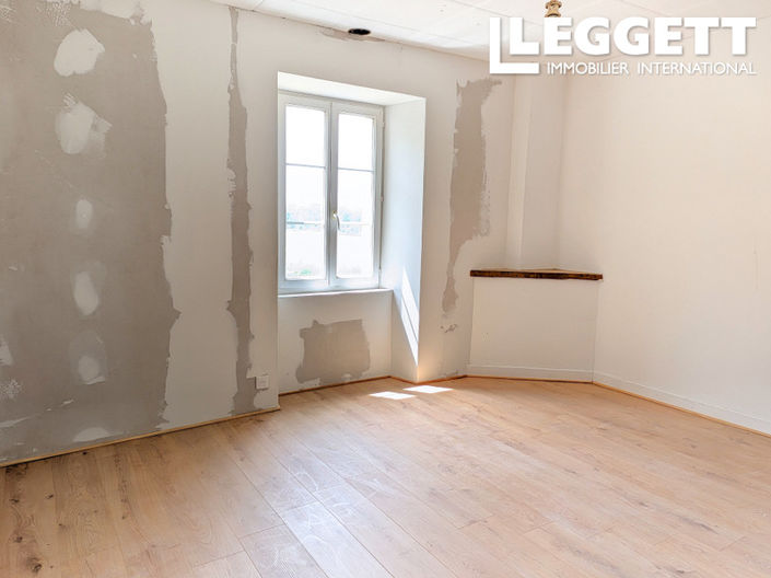 Image No.6-3 Bed House for sale