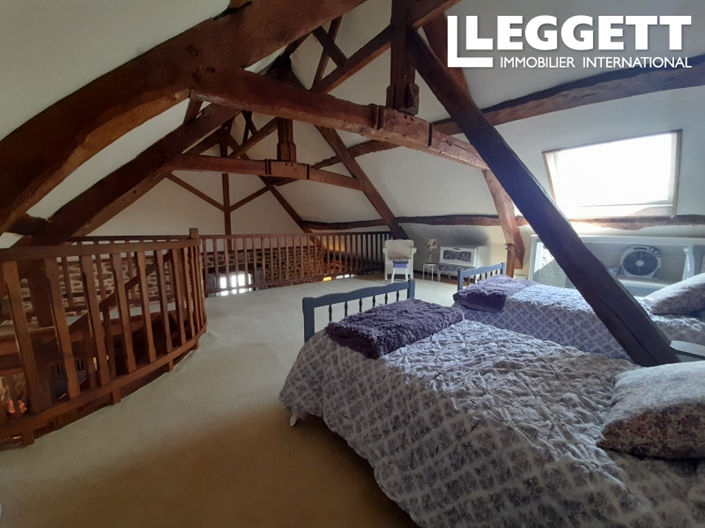 Image No.8-2 Bed House for sale