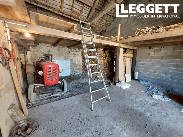 Image No.5-Bar for sale