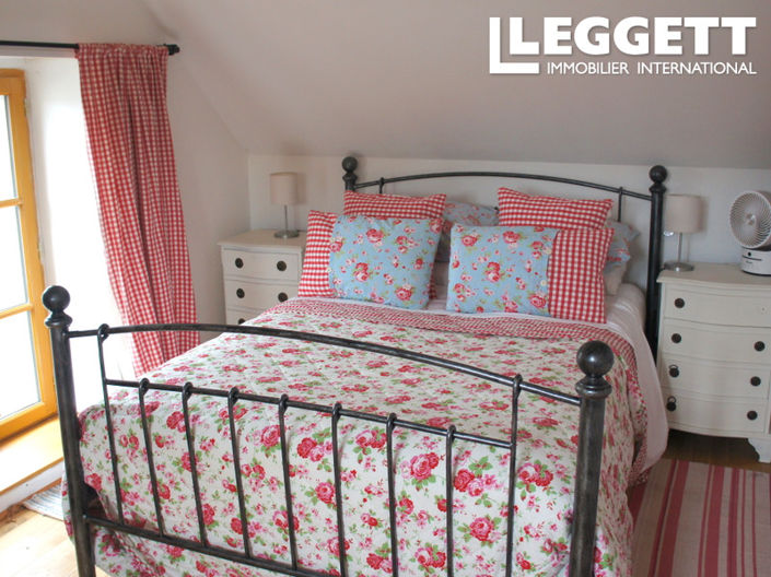 Image No.8-4 Bed House for sale