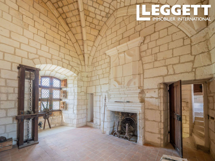 Image No.8-4 Bed Chateaux for sale