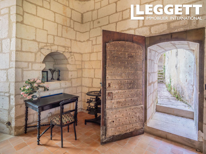 Image No.9-4 Bed Chateaux for sale