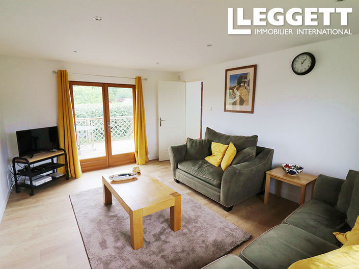 Image No.2-2 Bed House for sale