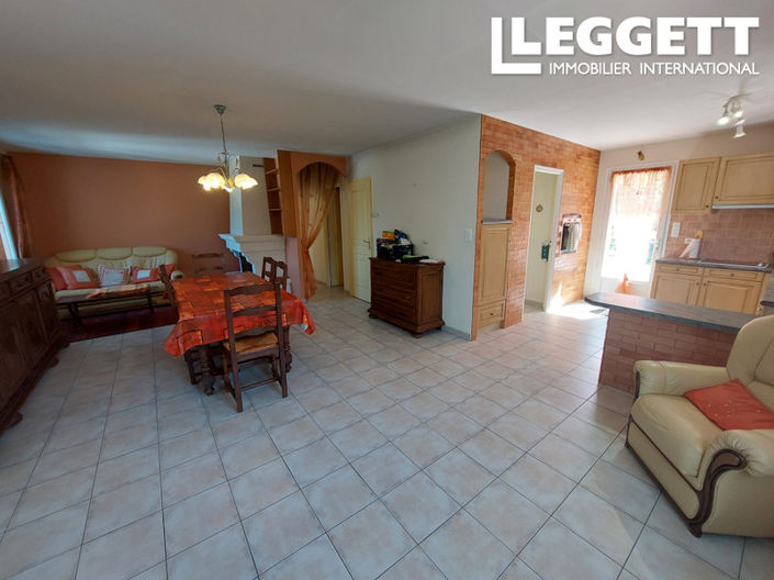 Image No.6-3 Bed House for sale