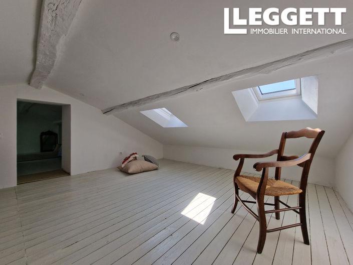 Image No.9-3 Bed House for sale