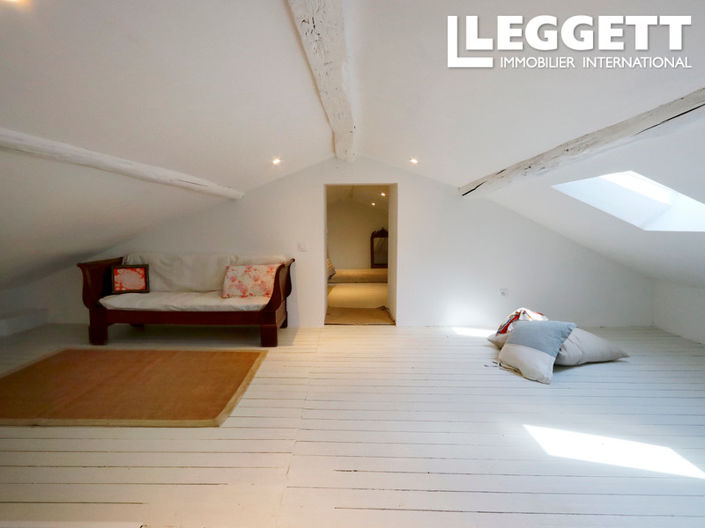 Image No.9-3 Bed House for sale
