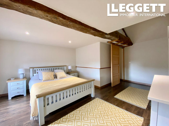 Image No.4-4 Bed House for sale