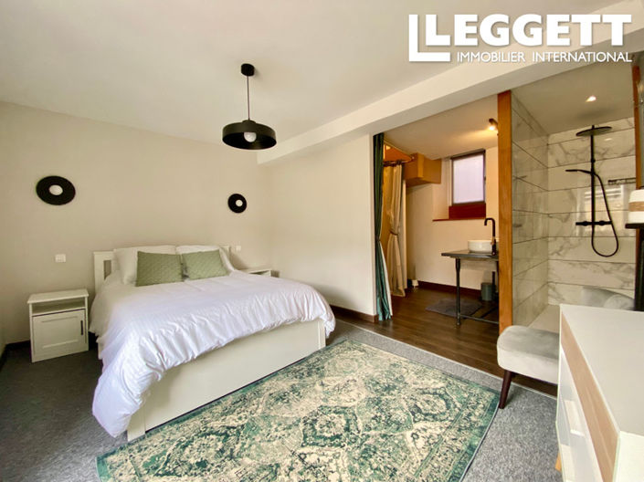 Image No.7-4 Bed House for sale