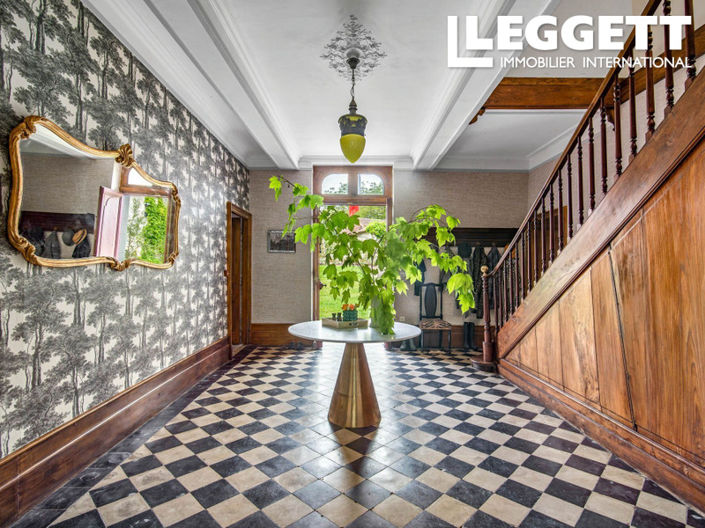 Image No.3-9 Bed Chateaux for sale