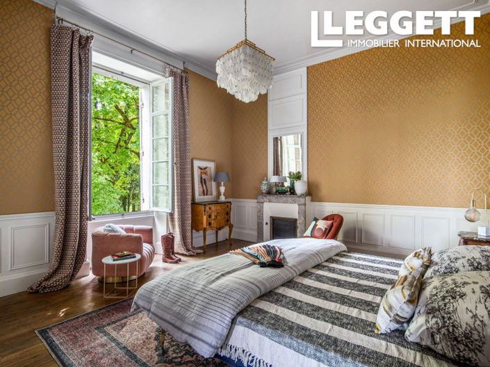 Image No.9-9 Bed Chateaux for sale