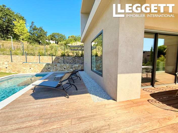 Image No.10-4 Bed House for sale