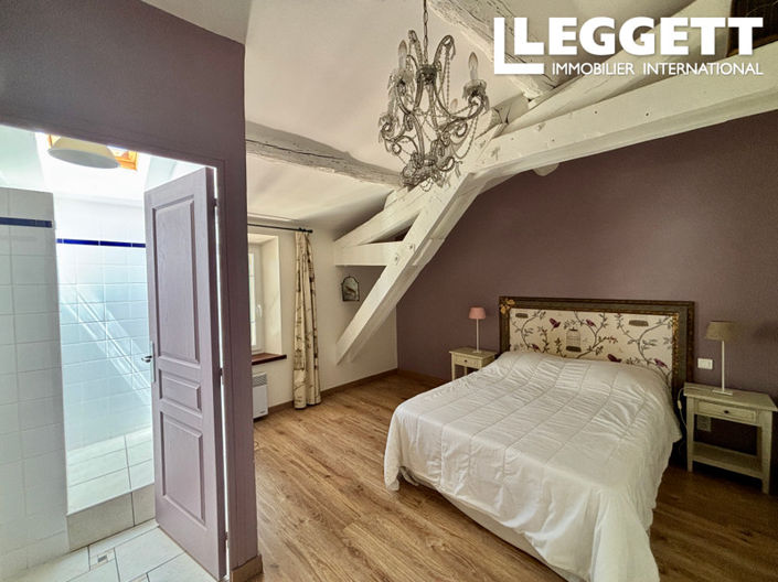 Image No.4-9 Bed House for sale