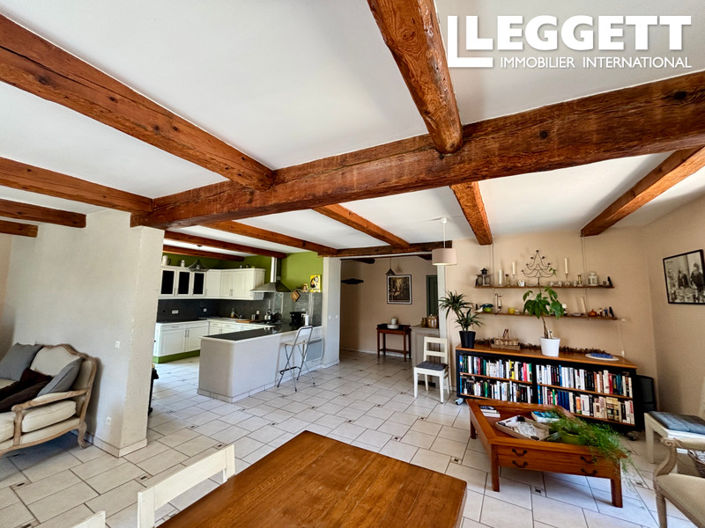 Image No.6-9 Bed House for sale