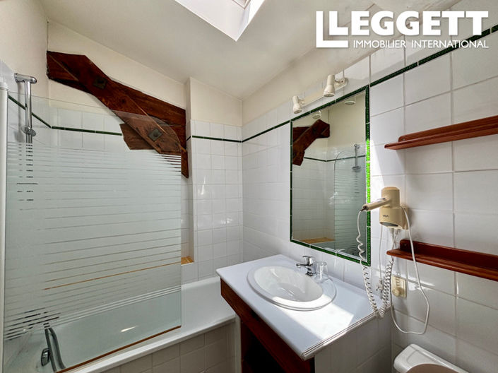 Image No.8-9 Bed House for sale