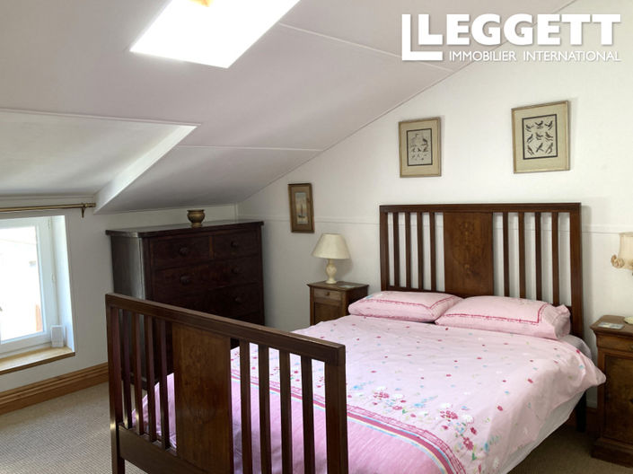 Image No.6-3 Bed House for sale