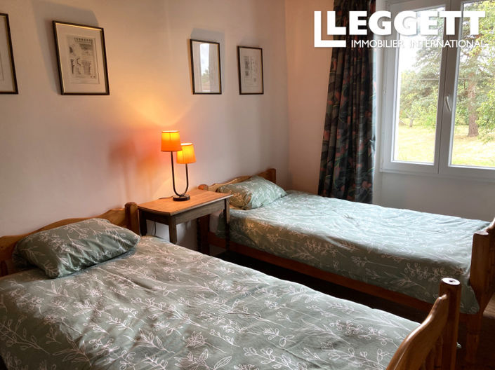 Image No.7-3 Bed House for sale