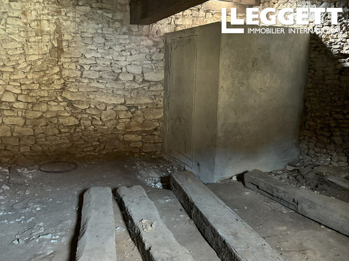 Image No.6-House for sale