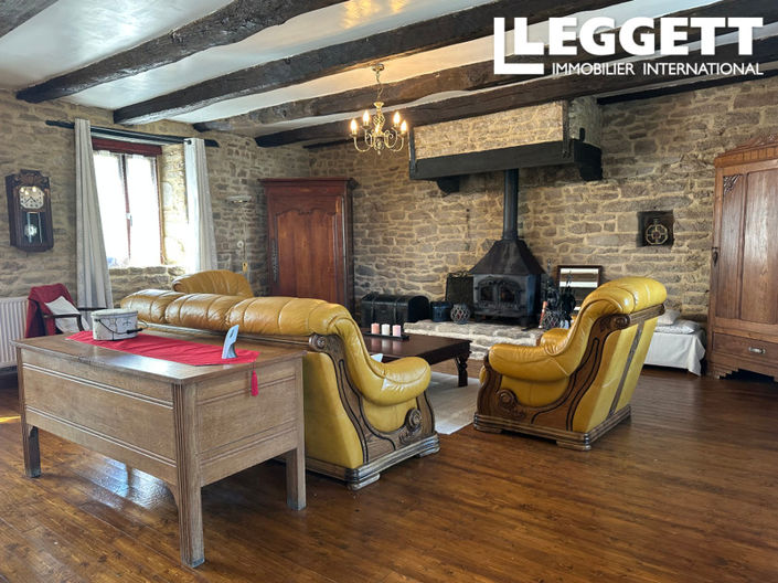 Image No.8-5 Bed House for sale