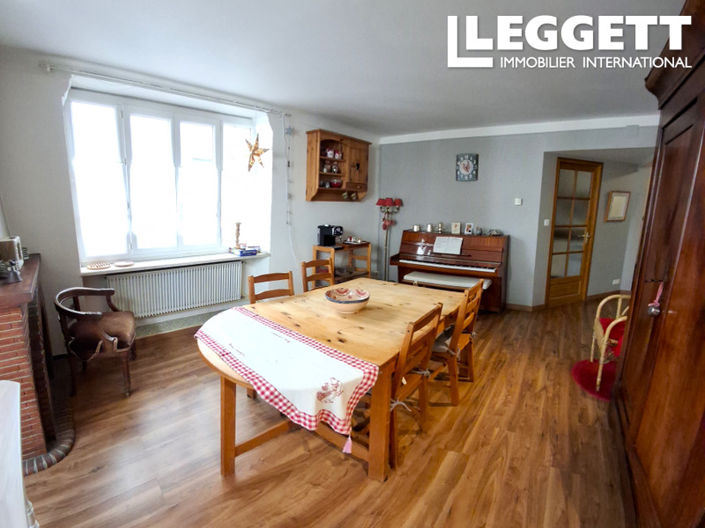 Image No.1-4 Bed House for sale
