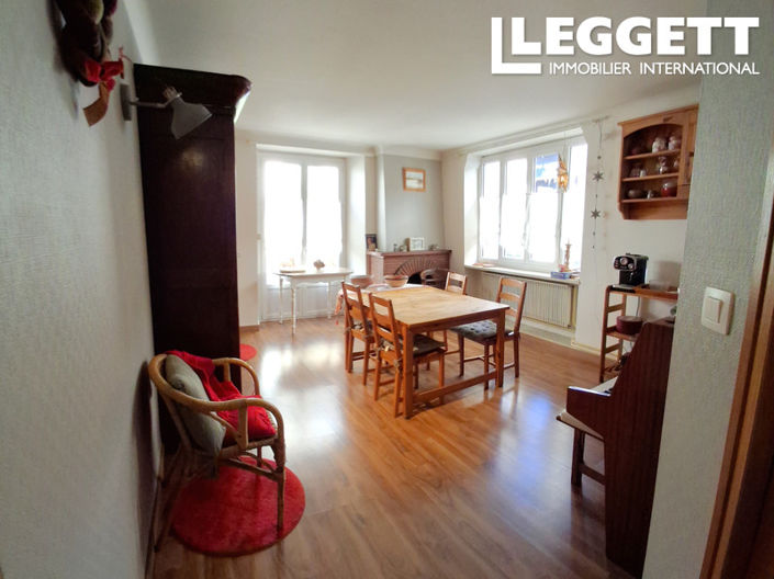 Image No.2-4 Bed House for sale