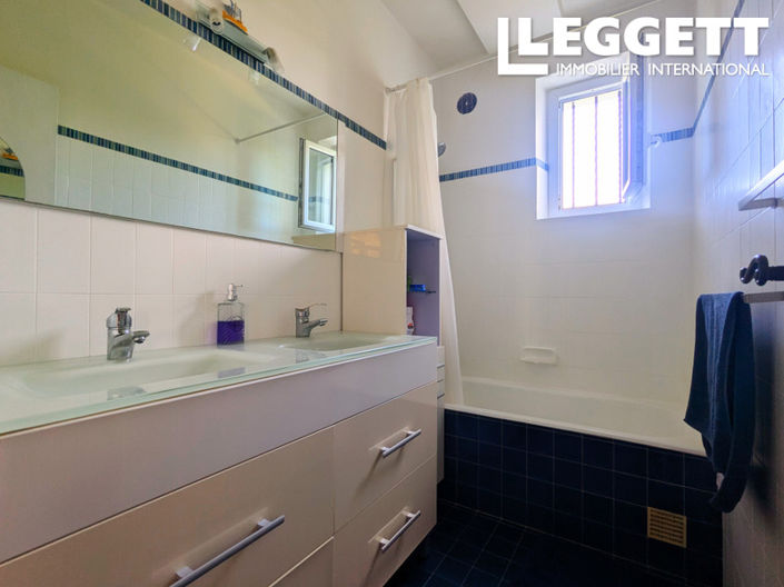 Image No.8-Maison de 4 chambres à vendre à Jumilhac-le-Grand