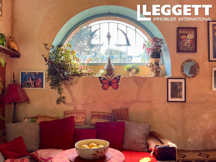 Image No.5-9 Bed House for sale