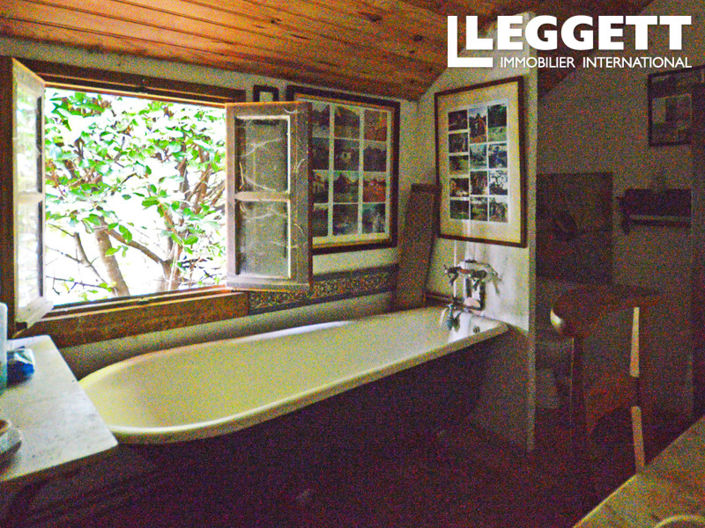 Image No.10-2 Bed House for sale