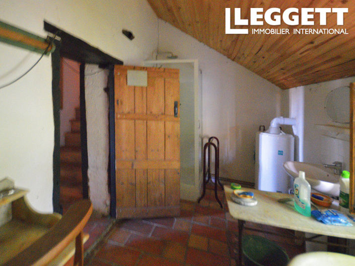 Image No.9-2 Bed House for sale