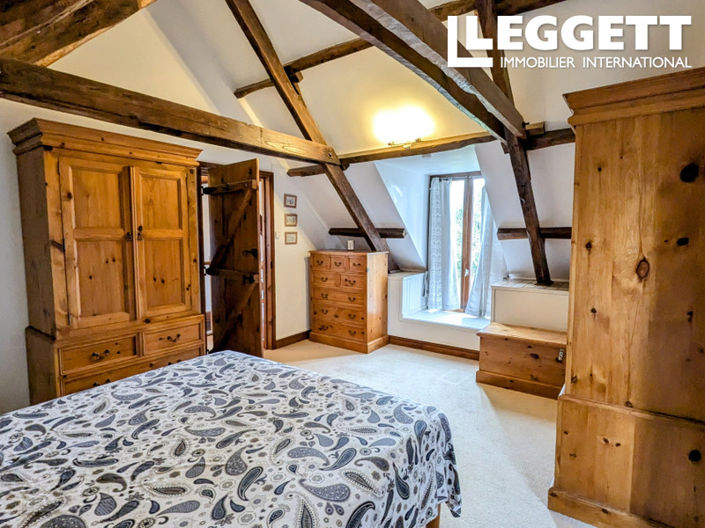 Image No.10-3 Bed House for sale