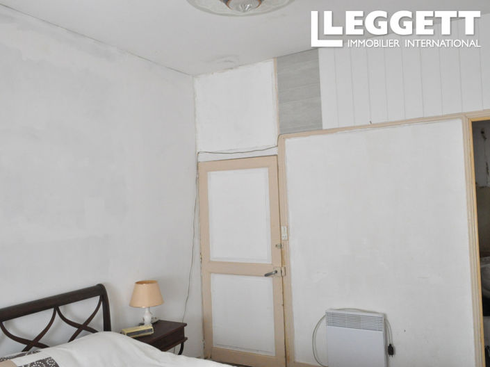 Image No.6-2 Bed House for sale