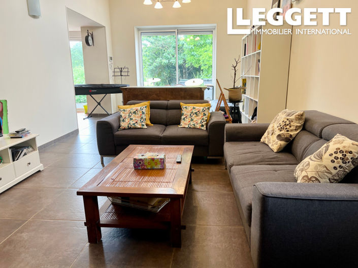 Image No.2-Maison de 4 chambres à vendre à Genouillé