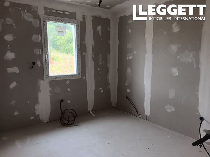 Image No.5-4 Bed House for sale