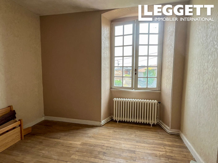 Image No.8-6 Bed House for sale