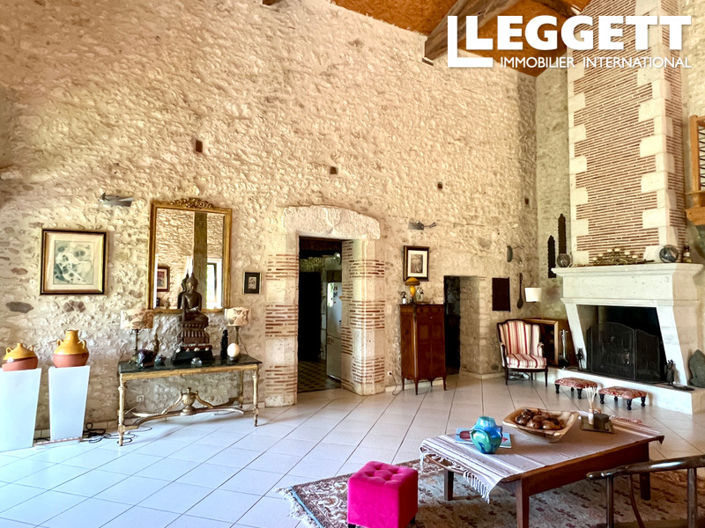 Image No.6-4 Bed House for sale