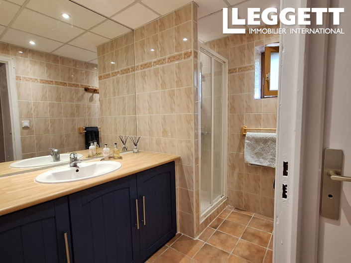 Image No.9-4 Bed House for sale