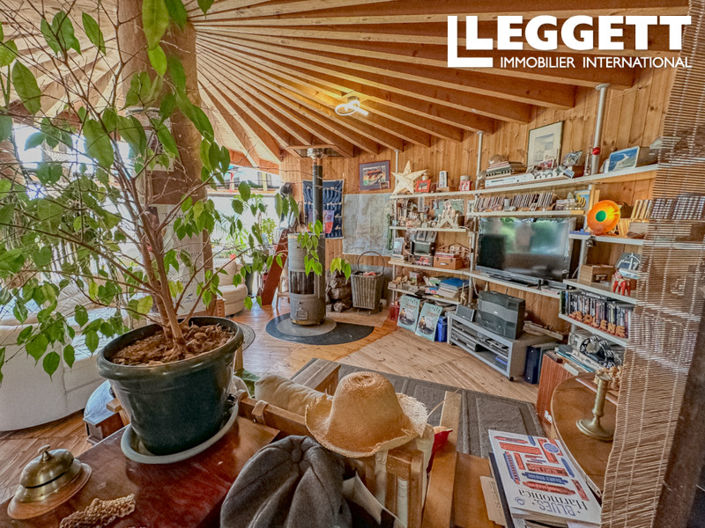 Image No.8-4 Bed House for sale