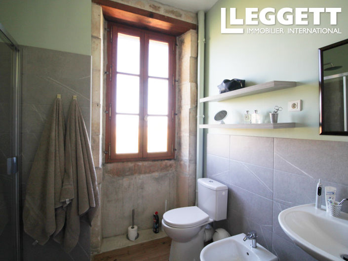 Image No.8-4 Bed House for sale