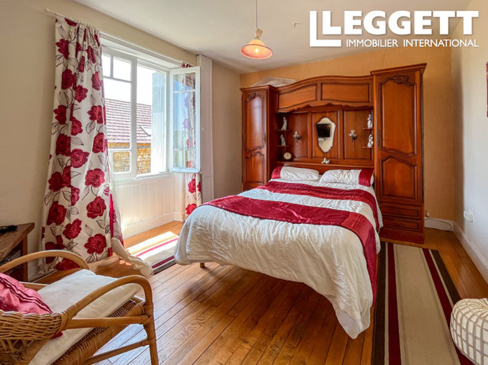 Image No.5-5 Bed House for sale