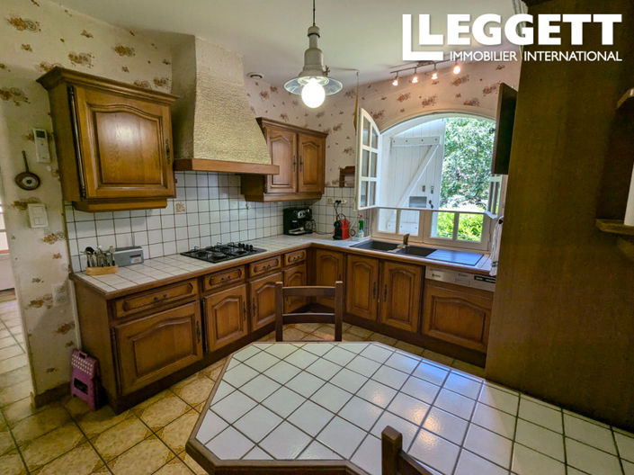 Image No.10-5 Bed House for sale