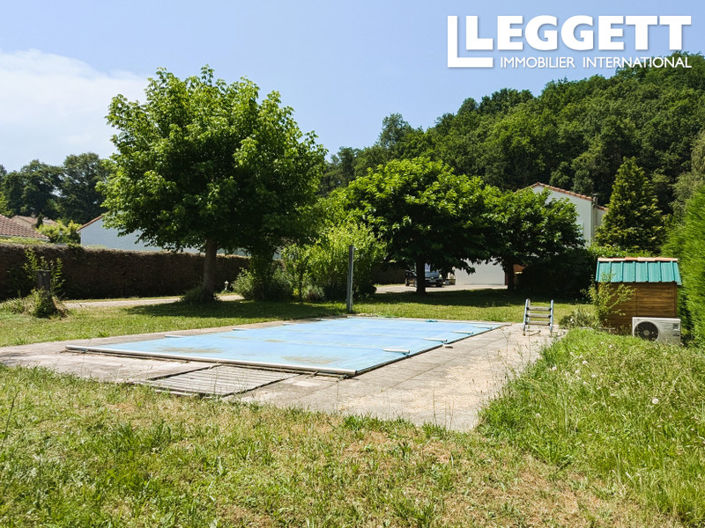 Image No.8-5 Bed House for sale