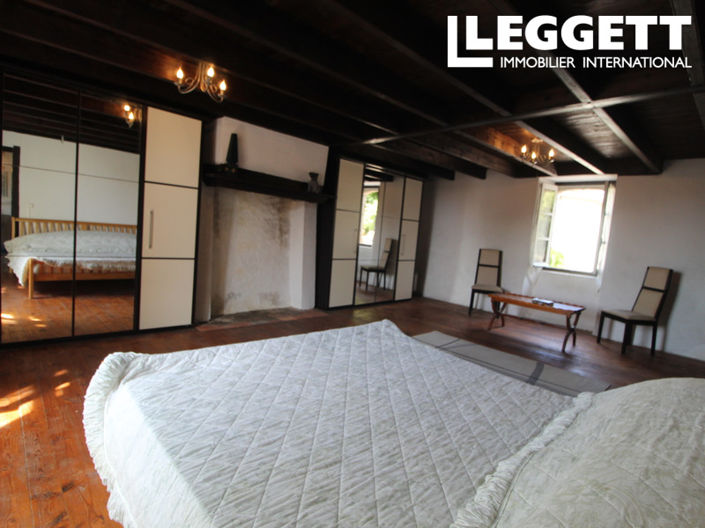 Image No.9-3 Bed House for sale