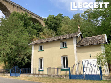 1 - L'Isle-Jourdain, House
