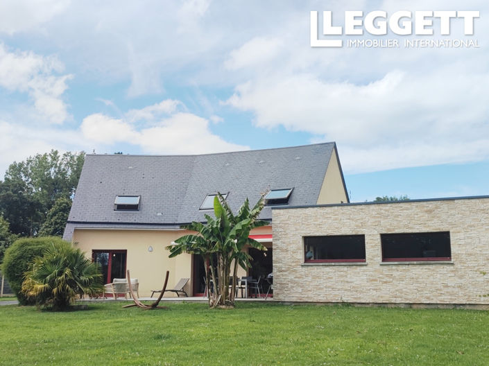 Image No.1-5 Bed House for sale
