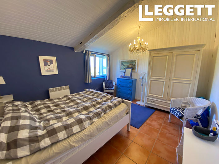 Image No.10-4 Bed House for sale